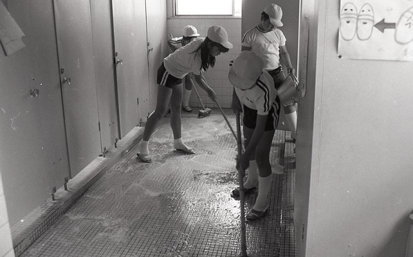 三保谷小 トイレ掃除207.jpg